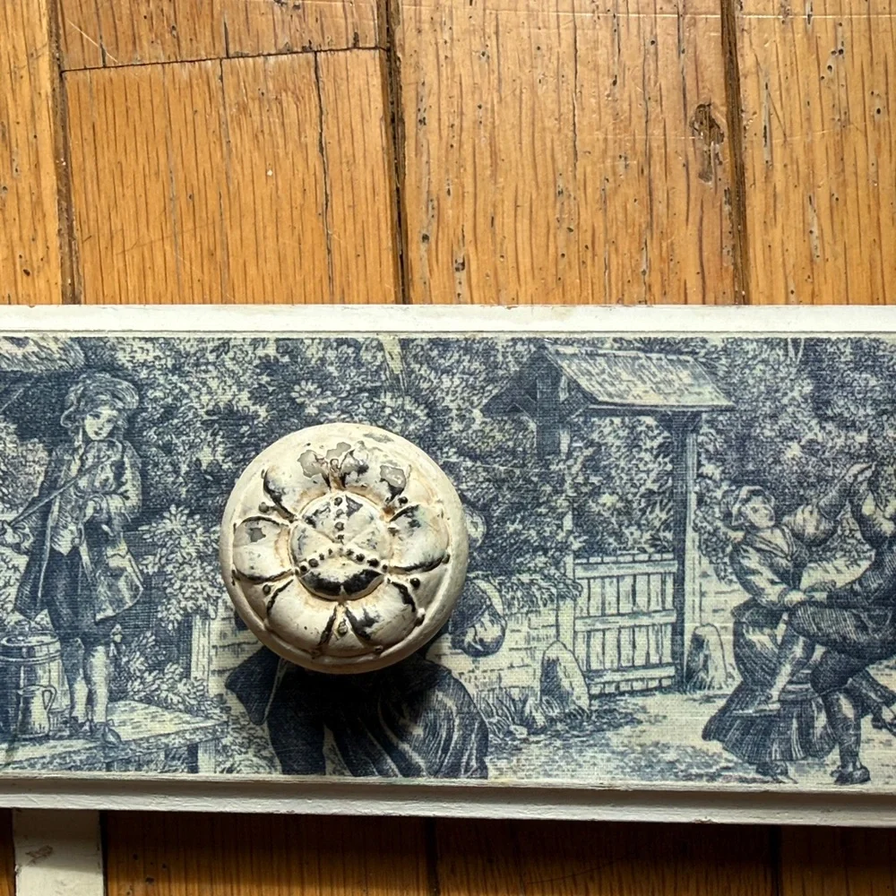 French Country/ shabby chic Decorative Wall Hook Rack